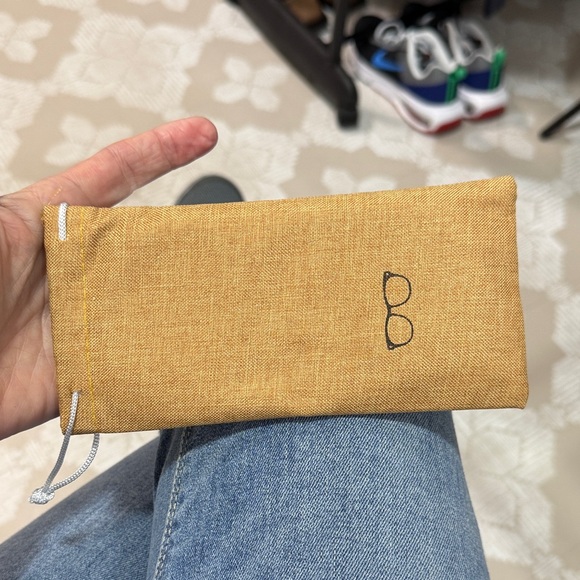 Martha Stewart Brown Tortoise Sunglasses with case - Picture 3 of 8